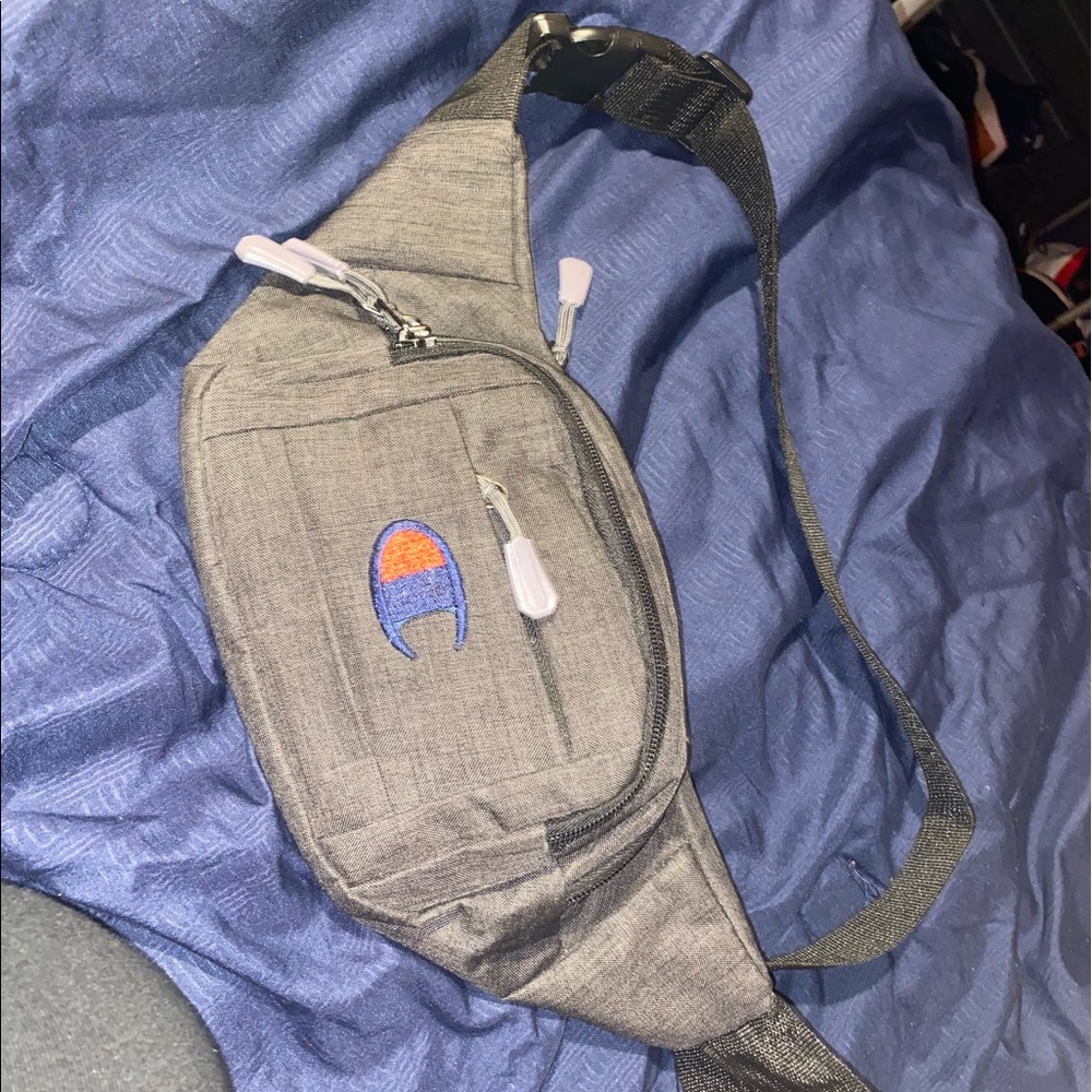 Champion side bag